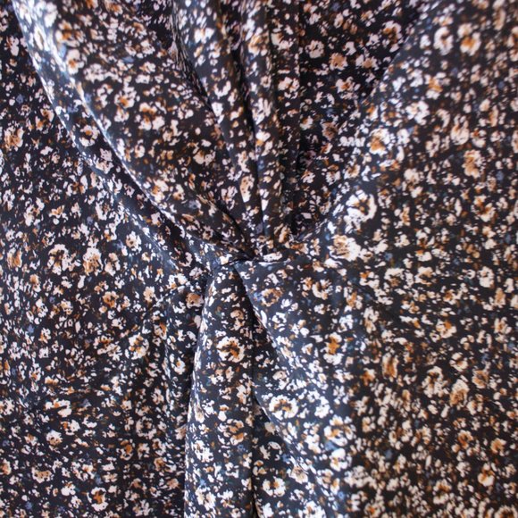 satin floral blouse - Picture 4 of 9